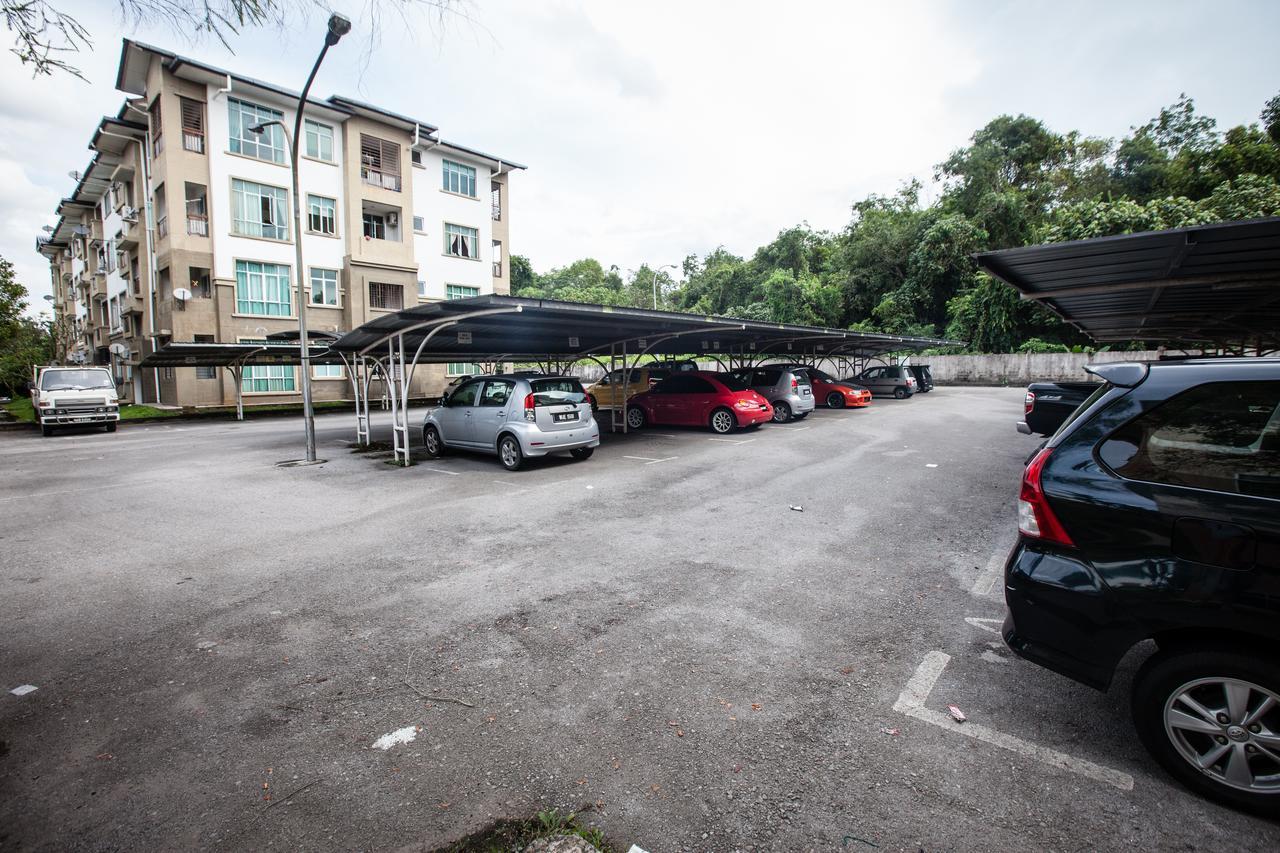Natol Homestay - Kuching Home Penthouse Airport Road Экстерьер фото